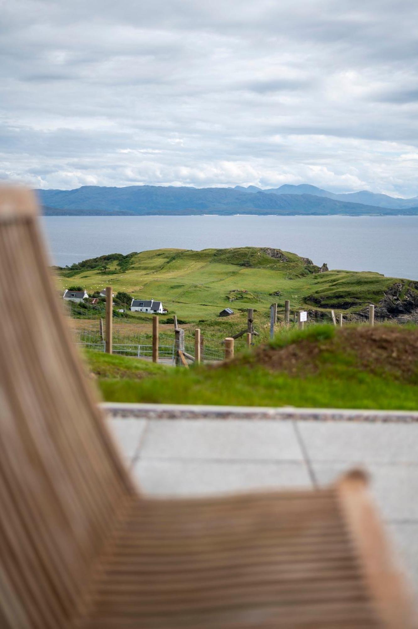 Hut On The Hill Villa Aird of Sleat Bagian luar foto