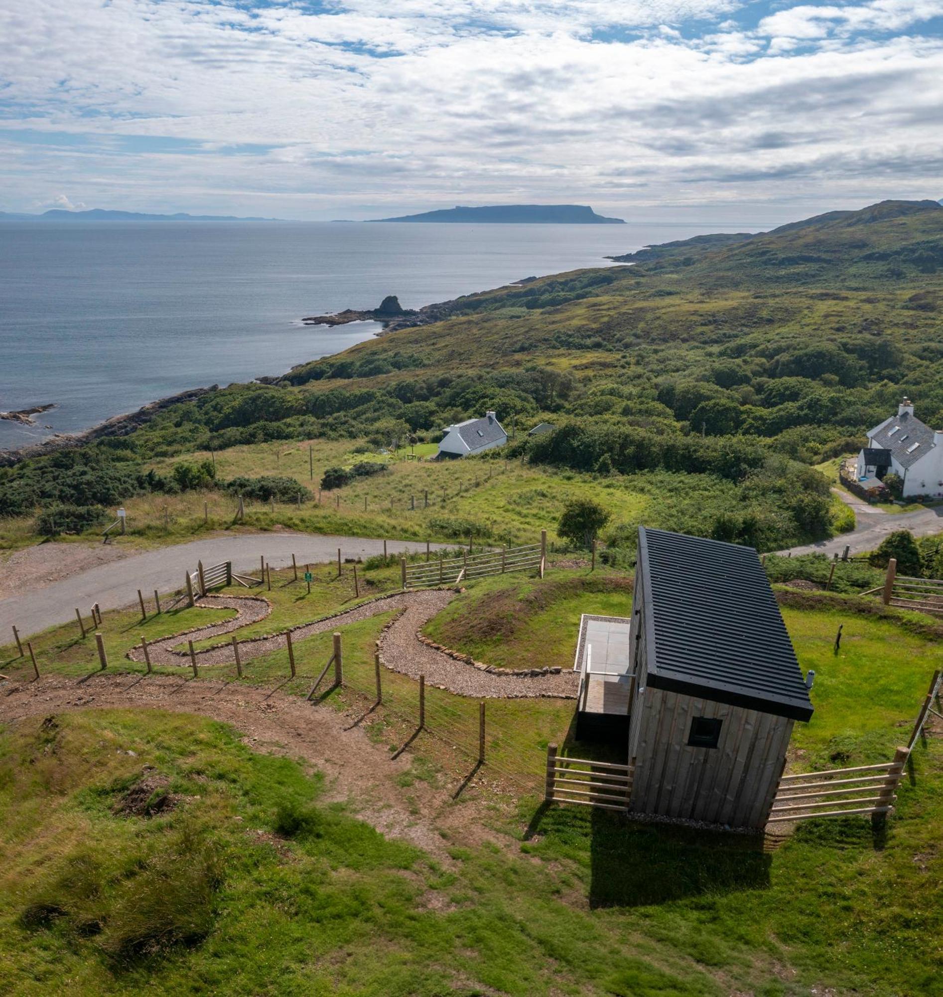 Hut On The Hill Villa Aird of Sleat Bagian luar foto