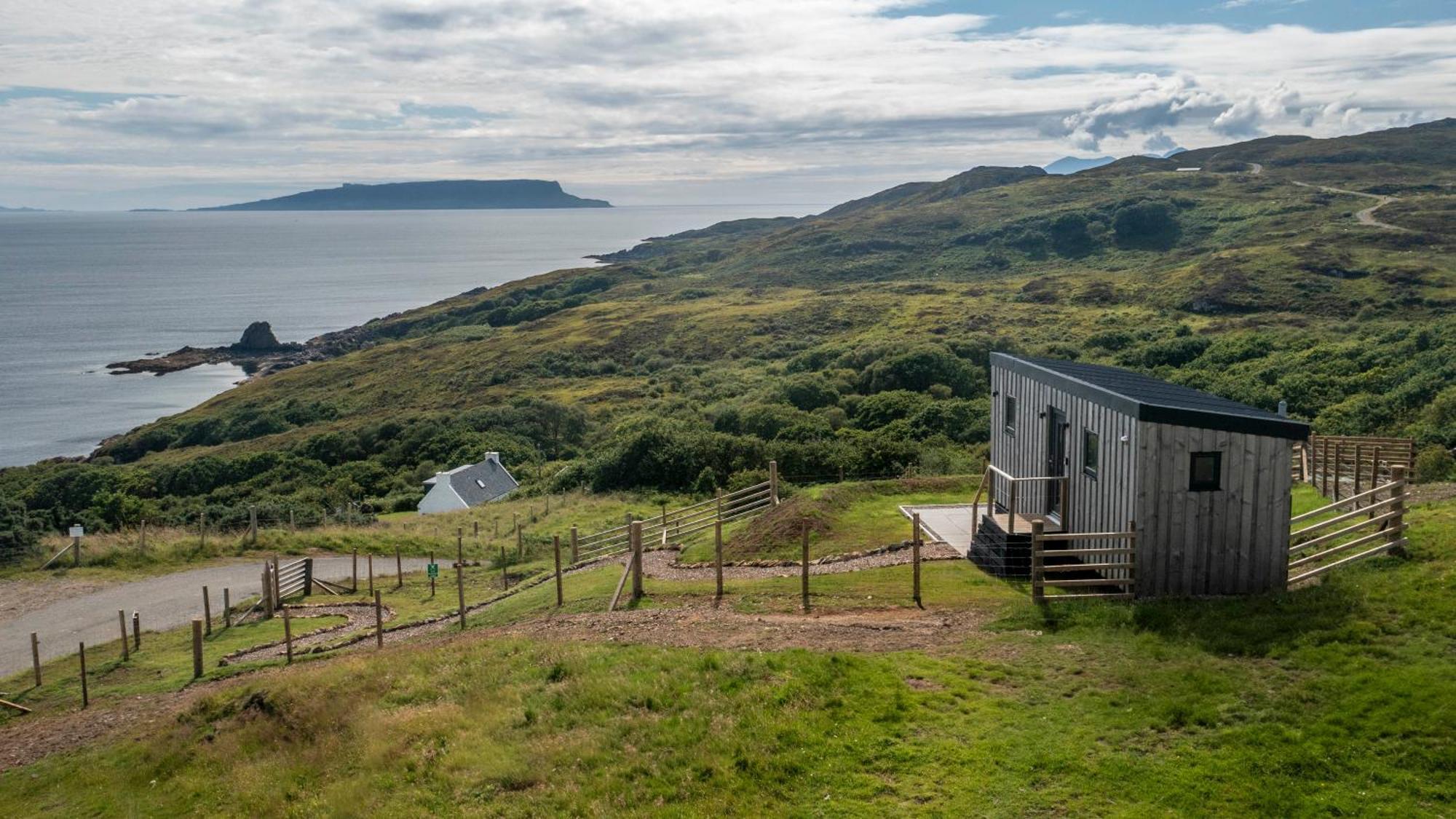 Hut On The Hill Villa Aird of Sleat Bagian luar foto